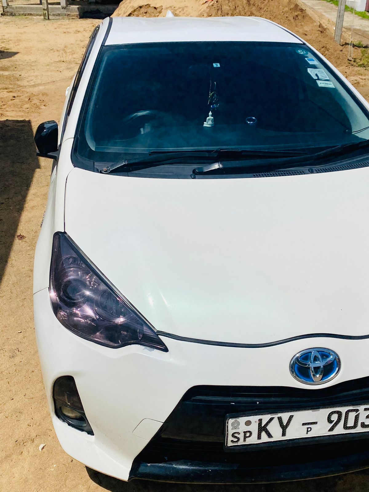 Аренда машины Toyota Aqua, Мирисса, Шри-Ланка, 0.00$ в день
