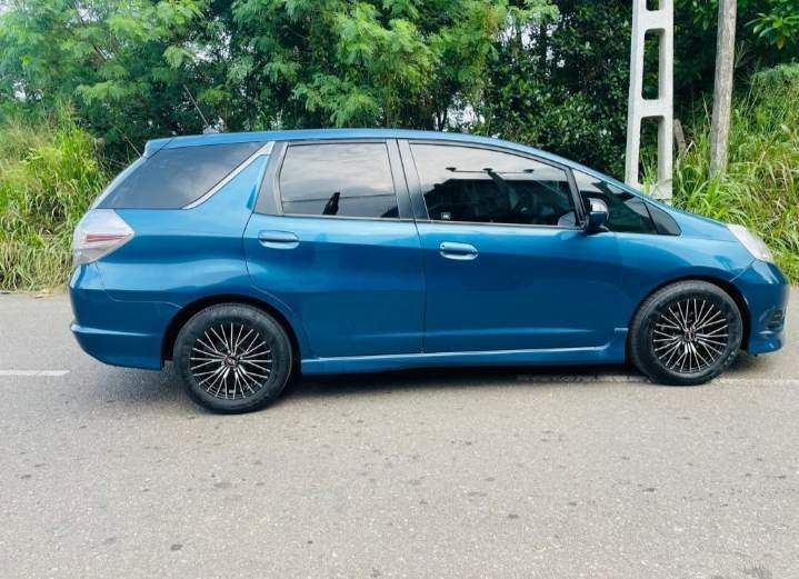 Аренда машины, Honda Fit Shuttle, Коломбо, Шри-Ланка, 0.00$ в день