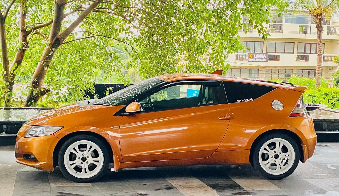 Аренда машины Handa CR-Z, Матара, Шри-Ланка, 0.00$ в день