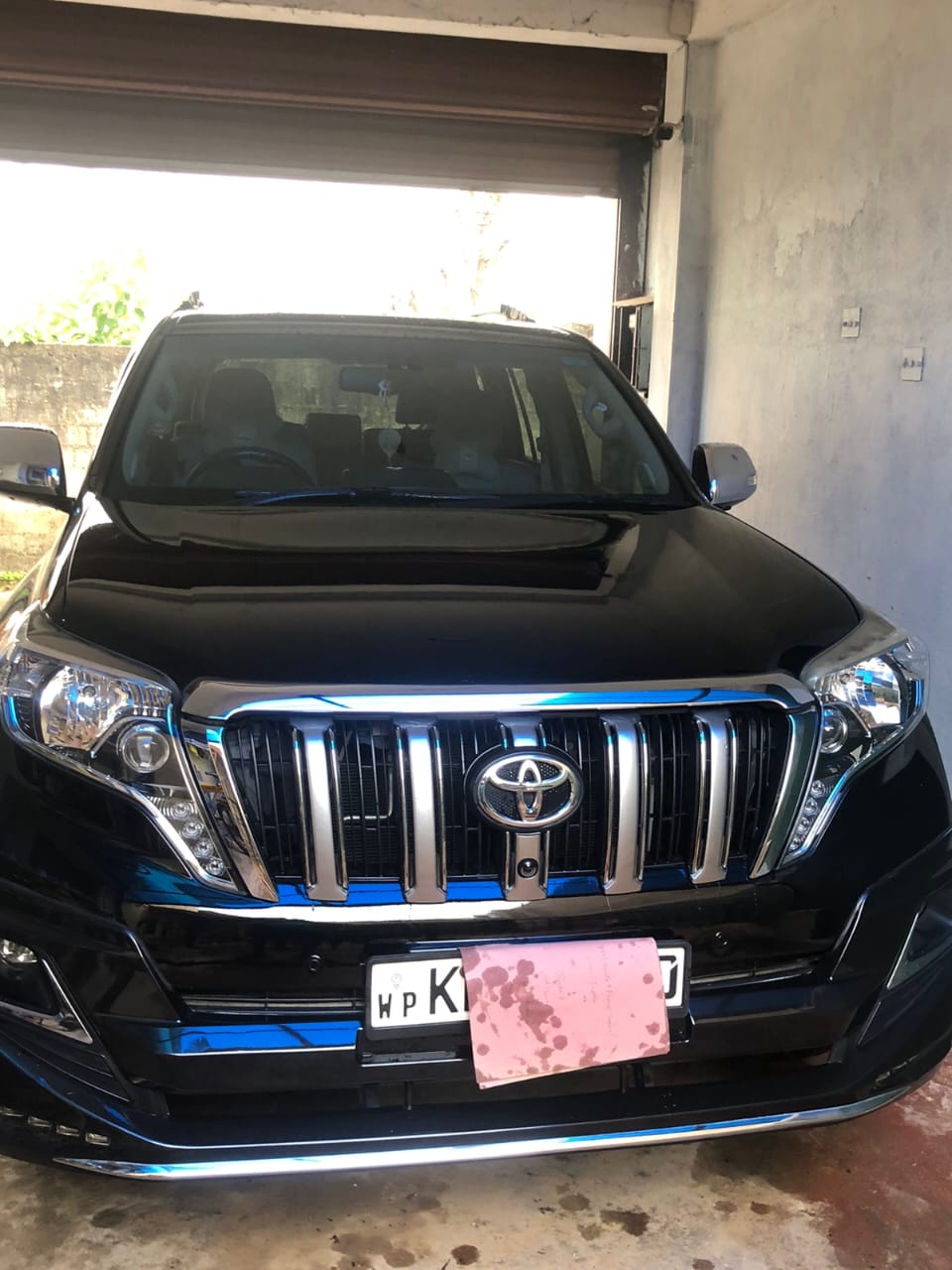 Аренда машины Toyota Land cruiser Prado, Коломбо, Шри-Ланка, 0.00$ в день