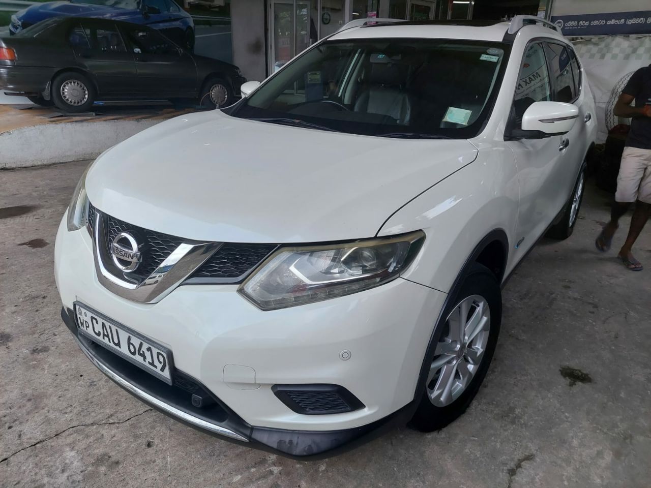 Аренда машины Nissan X-trail, Коломбо, Шри-Ланка, 0.00$ в день
