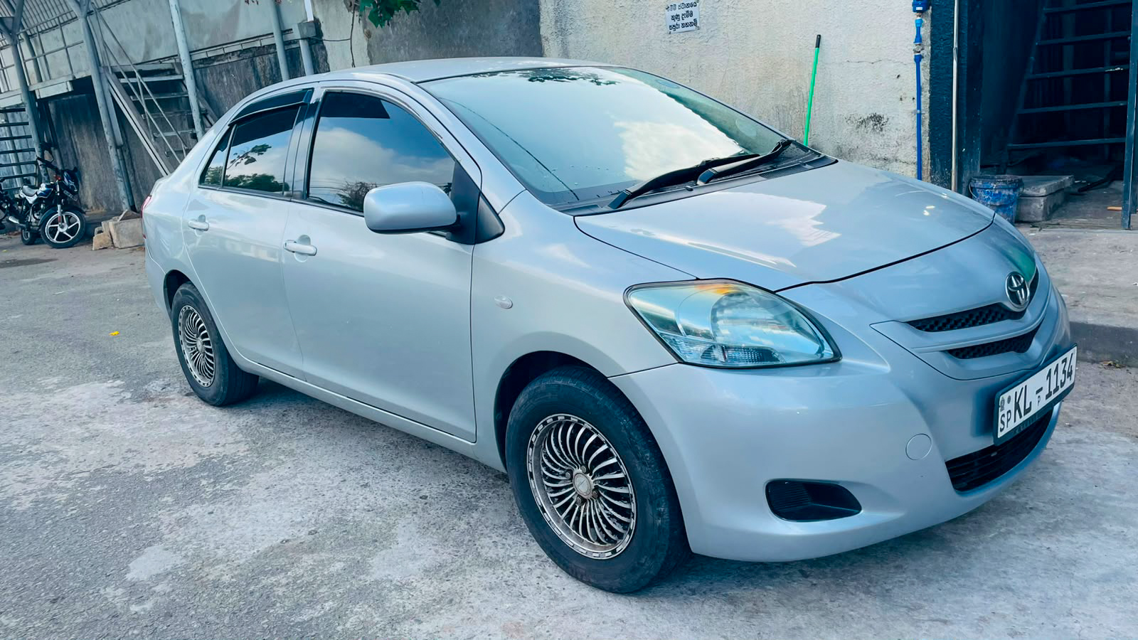 Аренда авто Toyota Belta Sedan, Галле, Шри-Ланка, 0.00$ в день