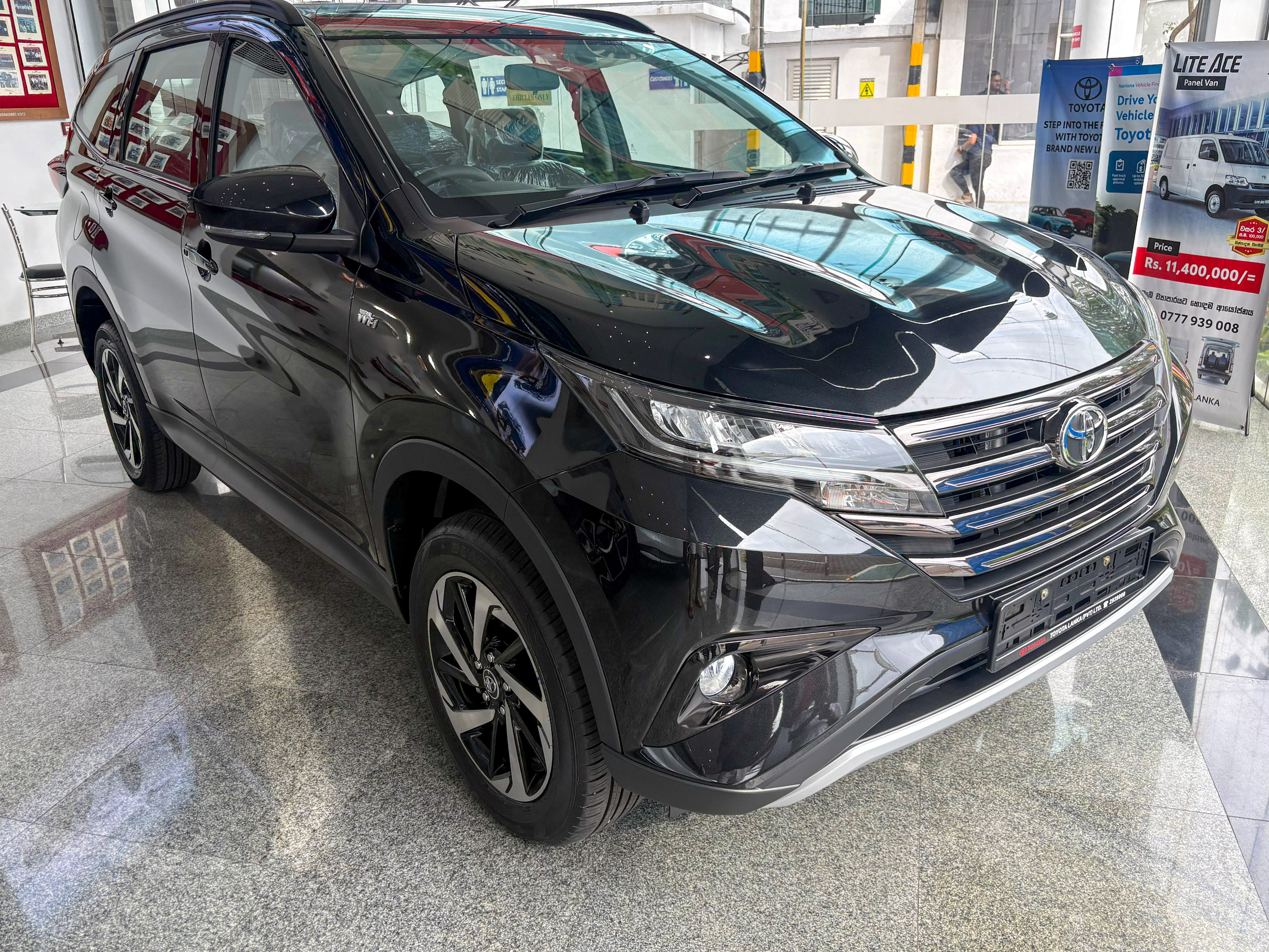 Аренда авто Toyota Rush, Коломбо, Шри-Ланка, 0.00$ в день