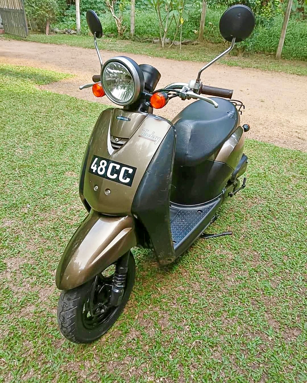Скутер Honda Today 48cc, Ахангама, Шри-Ланка, 6.00$ в день
